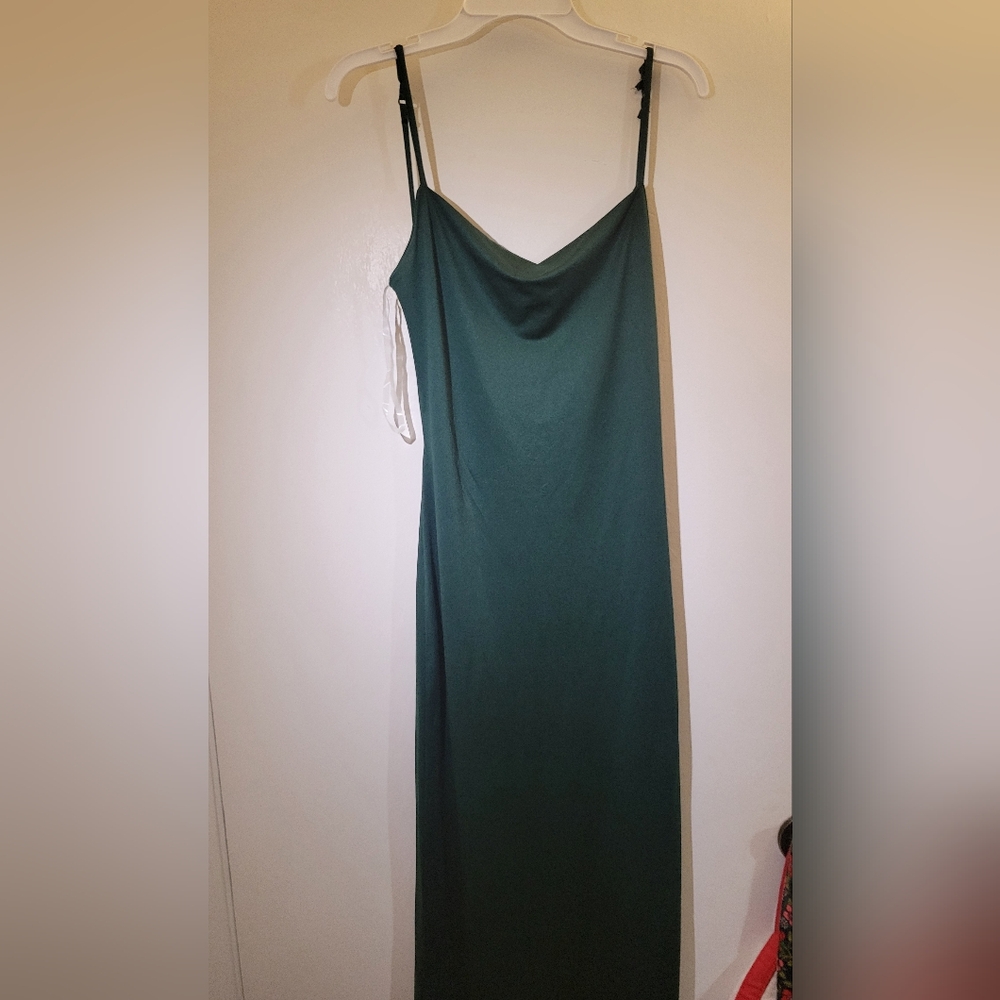 Elegant Green Sleeveless Dress